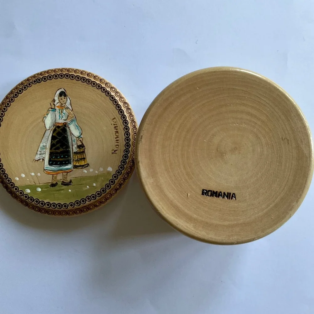 VTG Romania Hand Painted Carved Wooden Trinket Box Folk Art Lacquered Pyrography